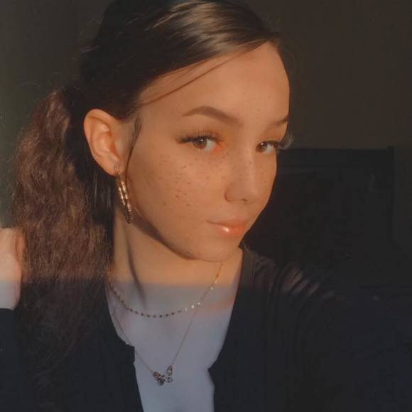 Meet your Posher, Madi - Picture 1 of 1